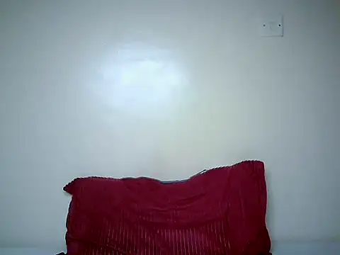 Swt_smiles stripchat live cam model
