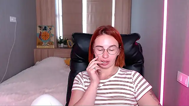FlameVixen stripchat live cam model