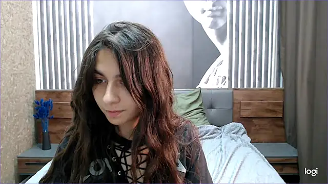 AdrianaCutes stripchat live cam model