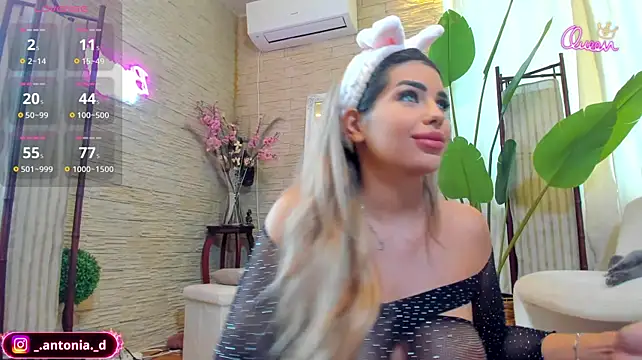 Bella_Posh stripchat live cam model
