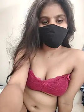 yours_queen_ stripchat live cam model