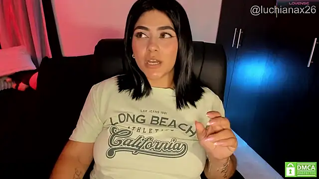 lucy2606 stripchat live cam model