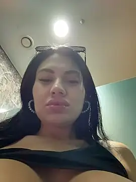 Wet__Bunny stripchat live cam model