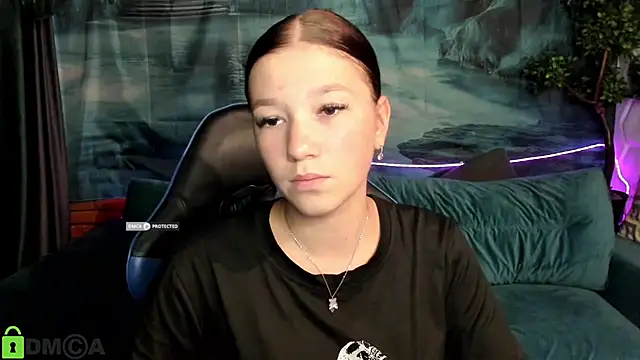 StarlightWish stripchat live cam model