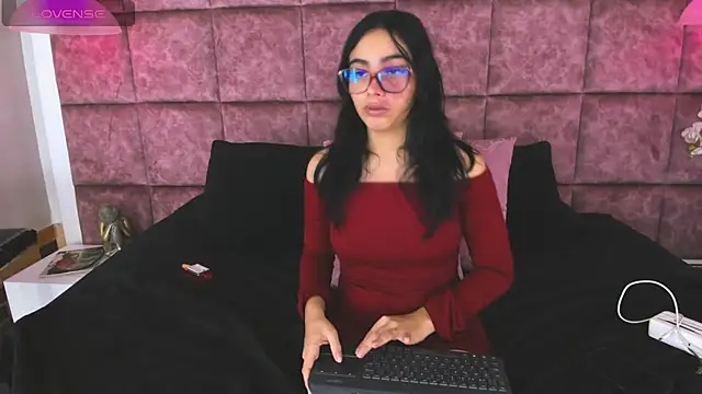 Megan08_ stripchat live cam model