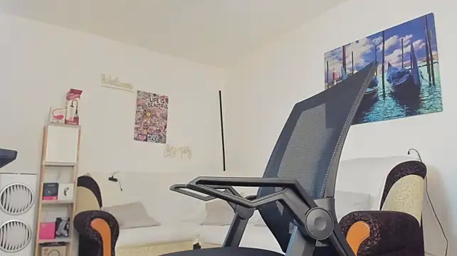 marioslim stripchat live cam model