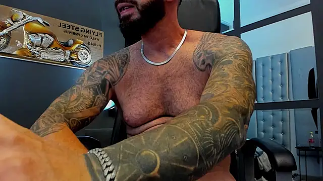 AronGrant stripchat live cam model