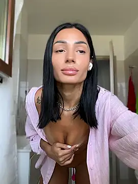Vicky_luxe stripchat live cam model