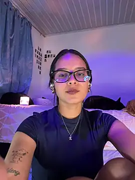 _vaness stripchat live cam model