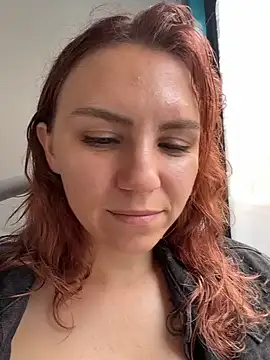 -stray-cat- stripchat live cam model