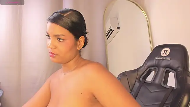 Aishs_bigass stripchat live cam model