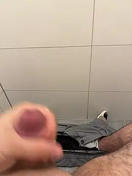 Loco42- stripchat live cam model