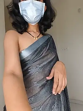 Shivani2002 stripchat live cam model