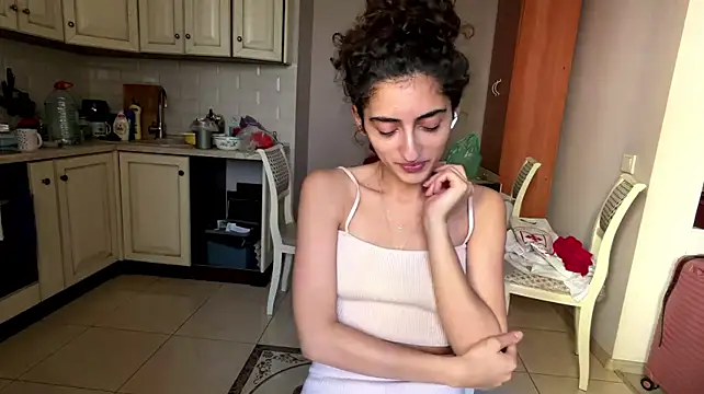 ShantiLeavitt stripchat live cam model