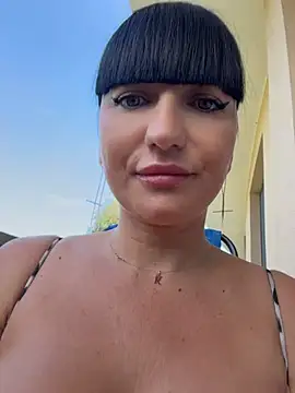 MysticCleo stripchat live cam model