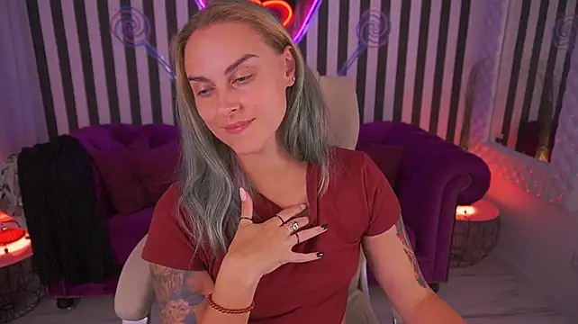 RayeReam stripchat live cam model