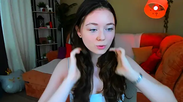 AlluringLookk stripchat live cam model