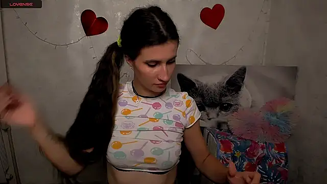 MaryEm976 stripchat live cam model