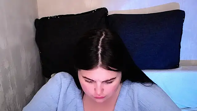 Emily_Mo stripchat live cam model