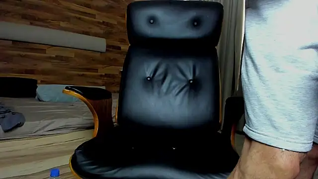 IvanHydee stripchat live cam model