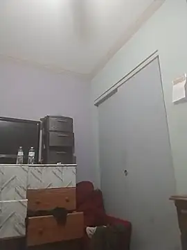 ReallyReallyReal stripchat live cam model