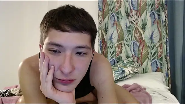 noah_kirt_ stripchat live cam model