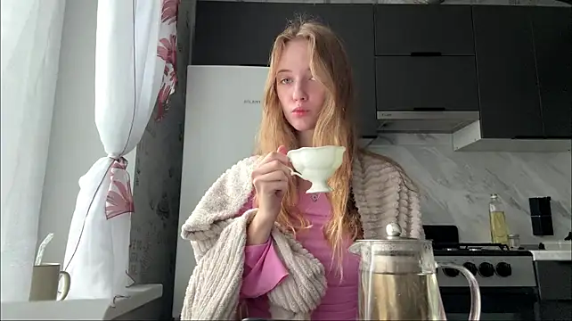 LuiseFurbeck stripchat live cam model