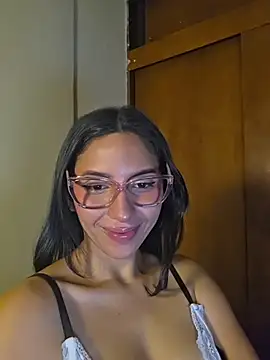 FrierenHot stripchat live cam model