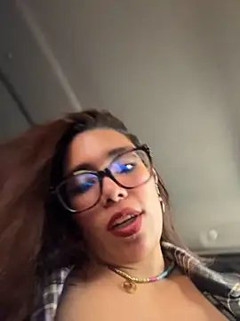 Alice-fire stripchat live cam model