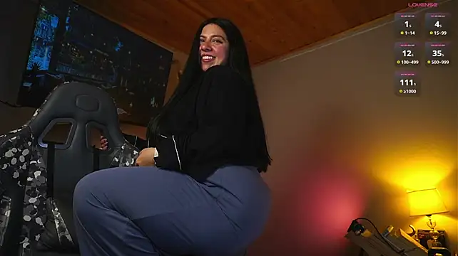 coraline_latin stripchat live cam model