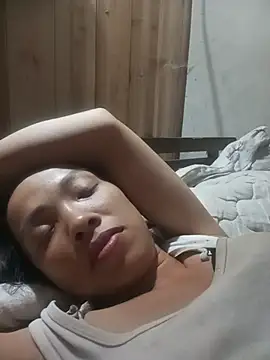 Jade-ee stripchat live cam model