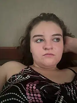 MandarinkaKiss21 stripchat live cam model