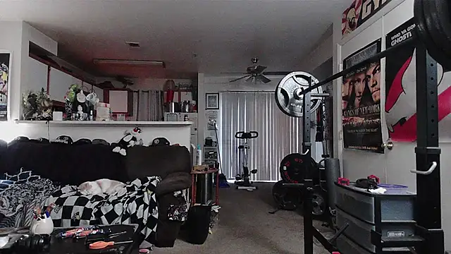 biggerisbetter12 stripchat live cam model