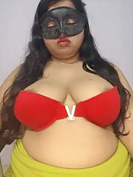 BigAssAyeaha stripchat live cam model