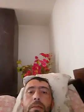 onutuinm stripchat live cam model