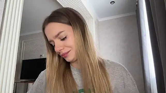 RethaBasich stripchat live cam model