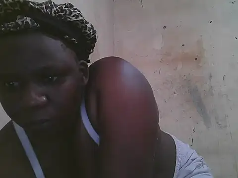 FOXY-DOLLY stripchat live cam model