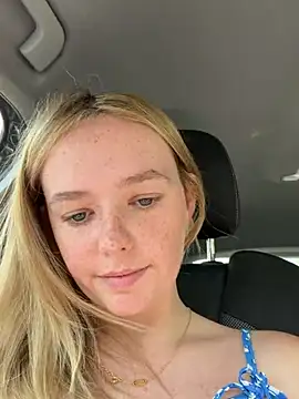 Sophiesinxx stripchat live cam model