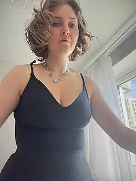 KellyKeler stripchat live cam model