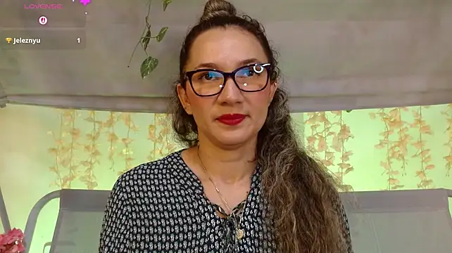 adairamars stripchat live cam model