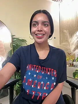 TS-SimplyTheBest stripchat live cam model