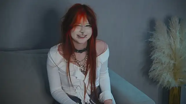 ShaniRoxbury stripchat live cam model