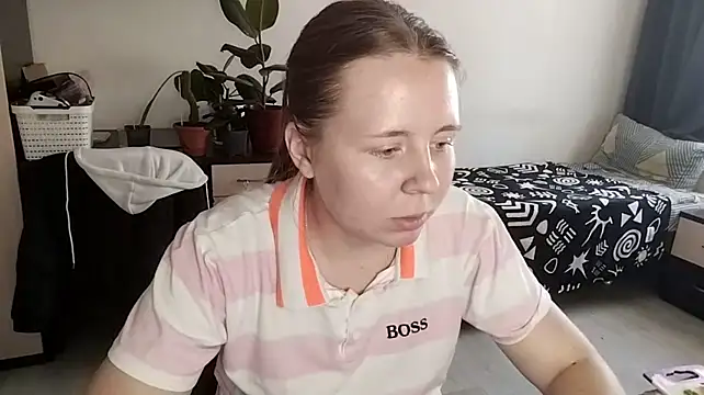 YadaSteiner stripchat live cam model