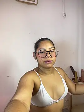_emily_w stripchat live cam model