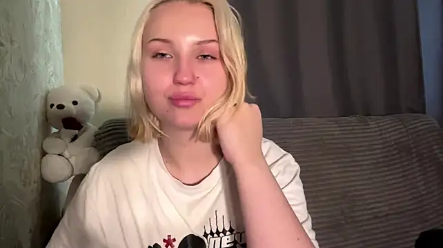 KiaraLemert stripchat live cam model