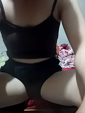 Dior-18 stripchat live cam model
