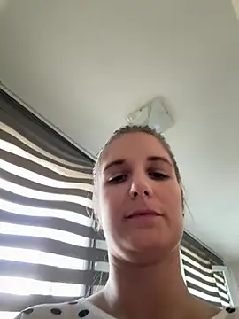 jennifer11772 stripchat live cam model