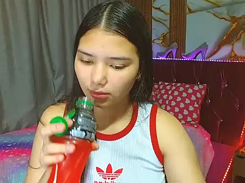 alissonwinx stripchat live cam model