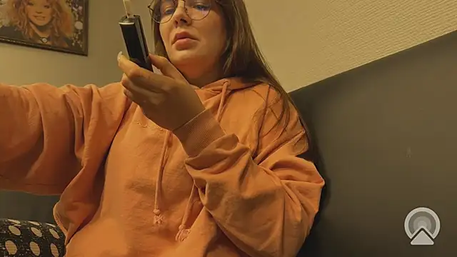 Feloraa stripchat live cam model