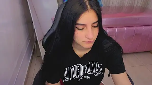 nyx_kitty_a stripchat live cam model